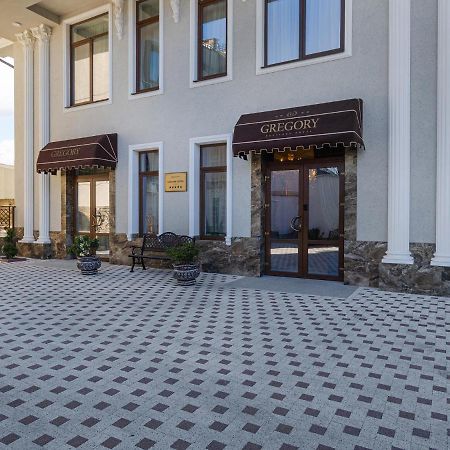 Gregory Boutique Hotel Chişinau Exteriör bild The entrance of the hotel