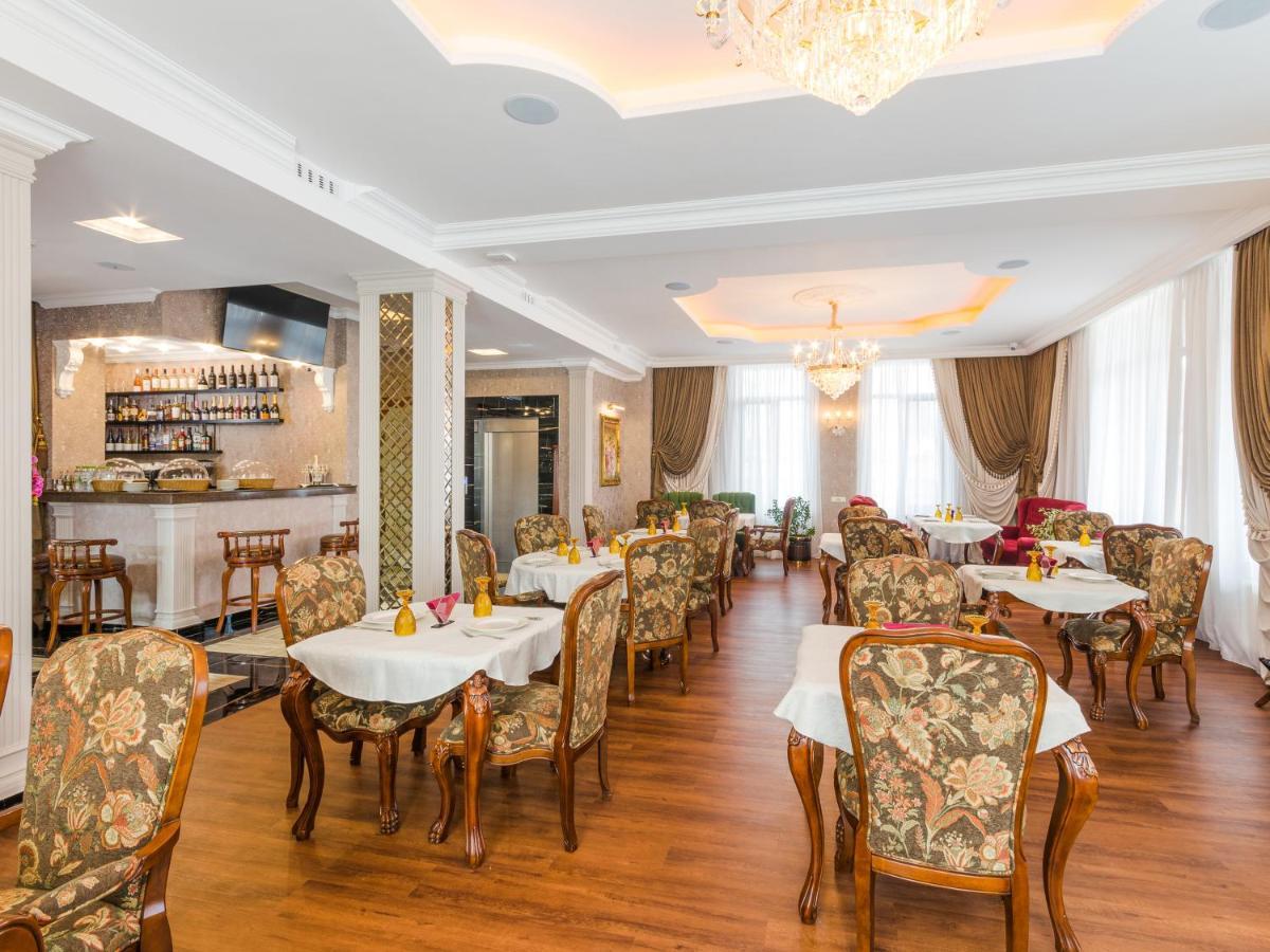 Gregory Boutique Hotel Chişinau Exteriör bild Restaurant